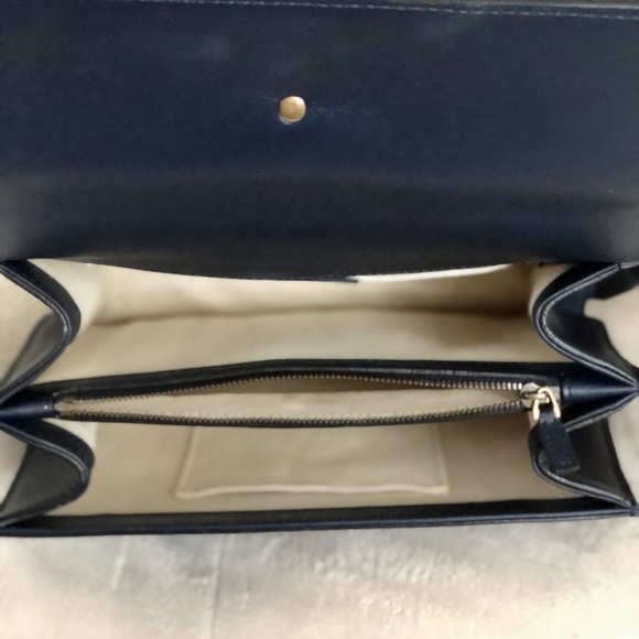 GUCCI Calfskin Bamboo Medium Shoulder Bag - Picture 6 of 14